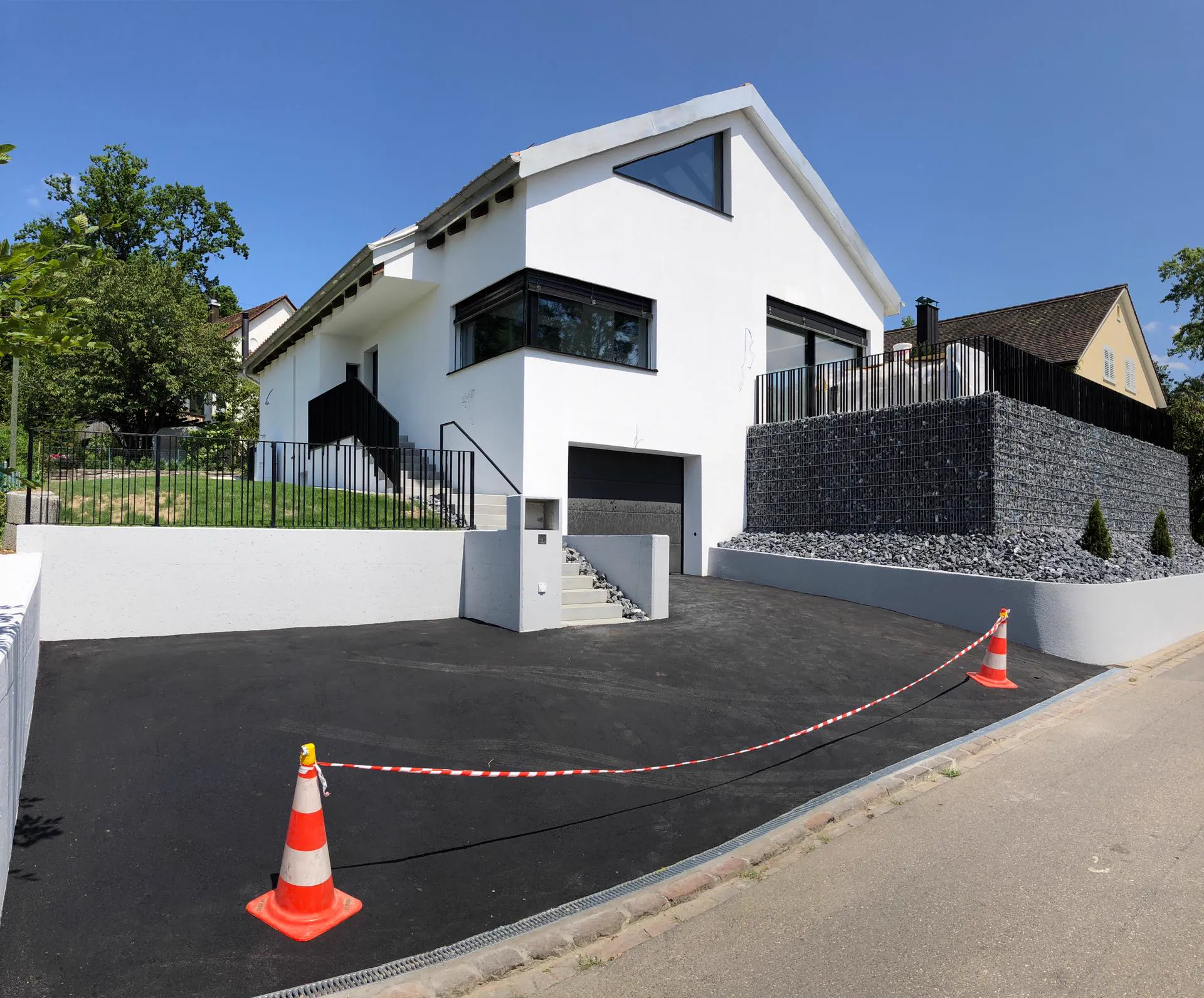 Vorher/Nachher: Kernsanierung Einfamilienhaus in Zürich Oberengstringen